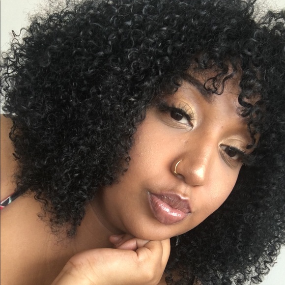 Meet your Posher, Jamila - Picture 1 of 1